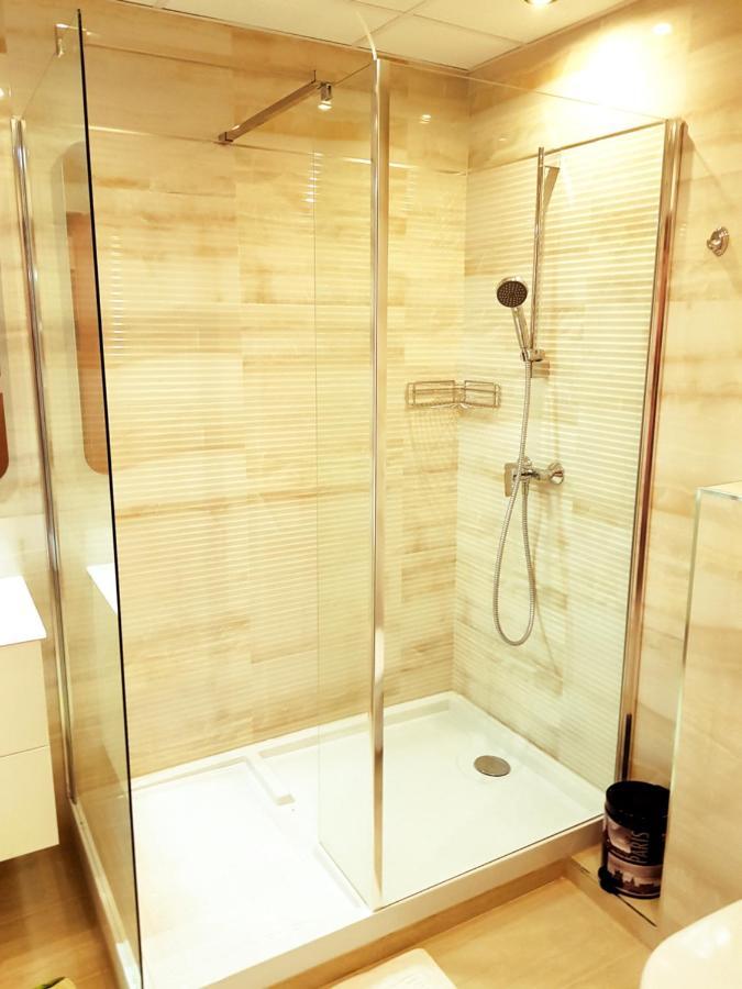 Astra Apartman Tatabánya Εξωτερικό φωτογραφία