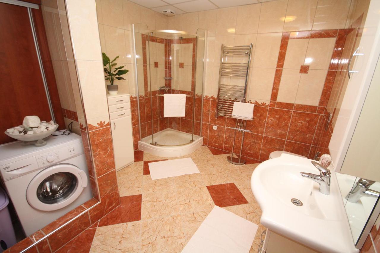 Astra Apartman Tatabánya Εξωτερικό φωτογραφία